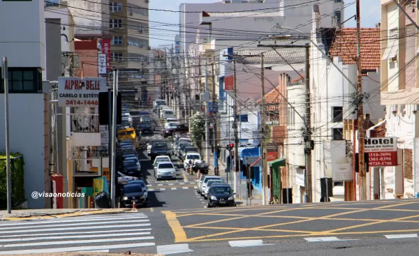 Adutora rompe e prejudica abastecimento de água em Marília