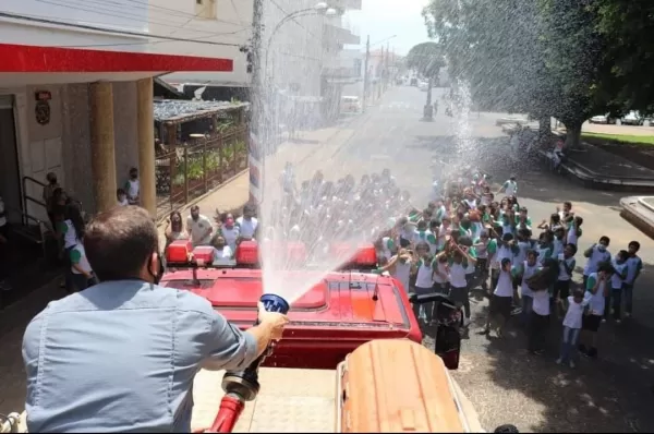 Corpo de Bombeiros alerta para treinamentos particulares de “bombeiros mirins” em Marília e região