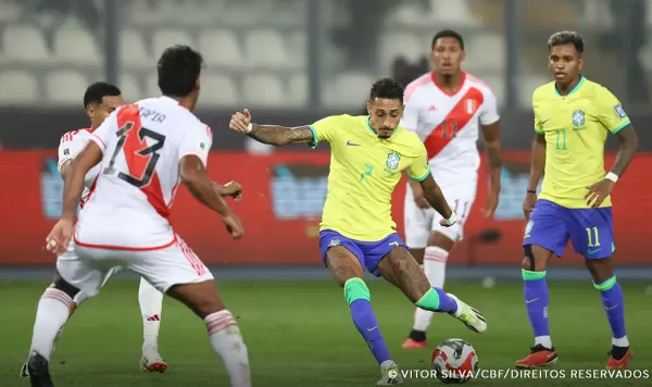 Brasil enfrenta hoje a seleção do Peru pelas Eliminatórias