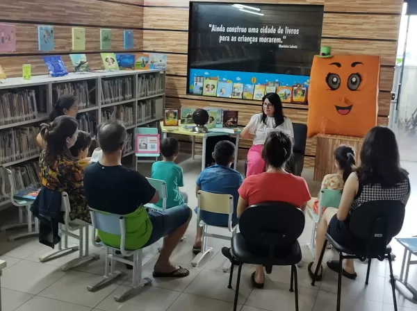 Biblioteca de Marília realiza Janela Literária neste sábado