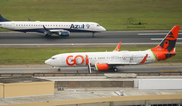 Azul e Gol assinam acordo para avaliar fusão entre companhias