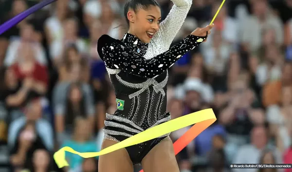 Ginástica rítmica: Bárbara Domingos põe Brasil em 1ª final individual