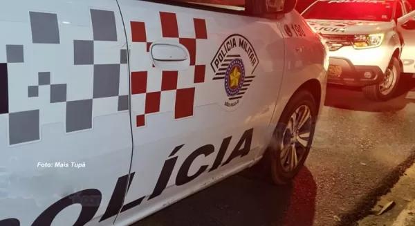 Mulher é espancada, tem cabelos arrancados e é mantida refém do marido