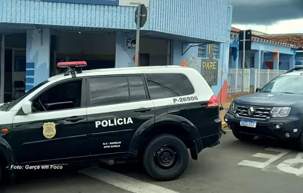 Dono e instrutor de autoescola são presos em flagrante acusados de fraude contra o Detran