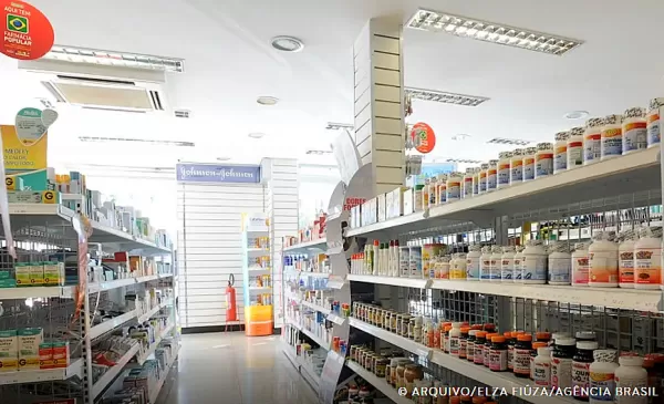 Resolução permite que farmacêuticos prescrevam medicamentos