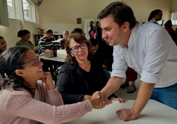 Parceiro do social, Vinicius Camarinha recebe apoio de representantes de entidades assistenciais