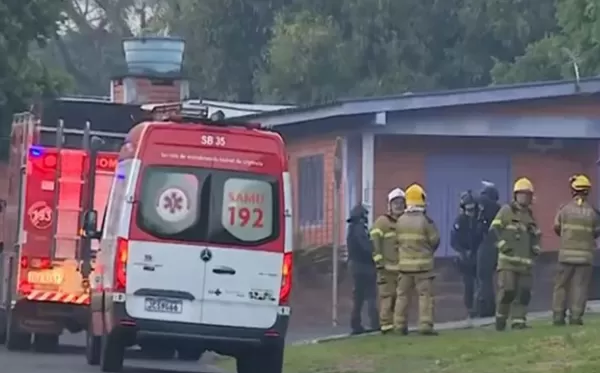 Homem atira contra a família e polícia: três morrem e nove são baleados