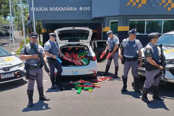 Homem é preso transportando mais de 620 quilos de maconha, cocaína e haxixe