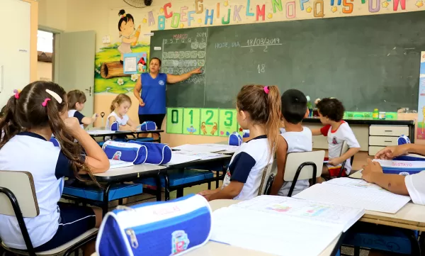  Alunos da rede municipal de ensino de Marília voltam às aulas no dia 5 de fevereiro