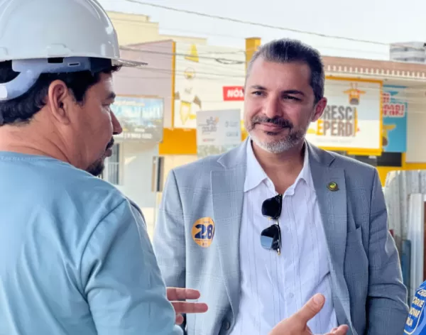 João Pinheiro recebe apoio de Fernando Shimizu em visita à FAIP e ao novo shopping de Marília