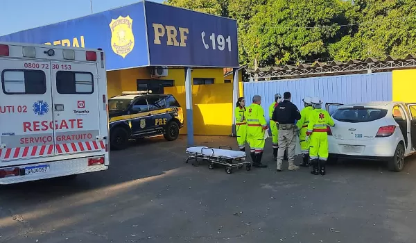 Rapaz que caminhava desorientado pela BR-153 é resgatado pela PRF 