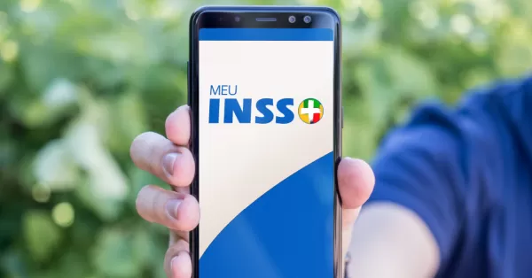 Novo cartão do INSS permite antecipar R$ 150 do benefício sem juros