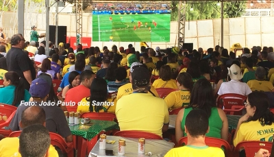 Seleção faz o "dever de casa", vence e vai enfrentar o México. Alemanha é desclassificada