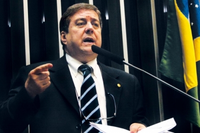 Deputado Camarinha é condenado no TRE, mas permanece no cargo