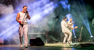 Banda cover oficial do Queen é atração no Bauru Shopping