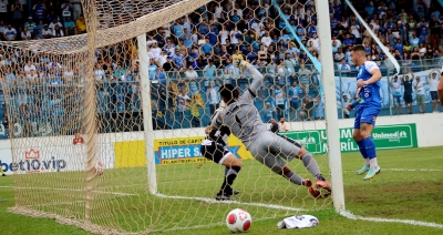 MAC perde novamente de virada e é vice da Copa Paulista