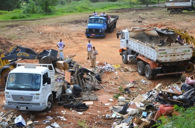 Mutirão de limpeza arrecada mais de 900 toneladas