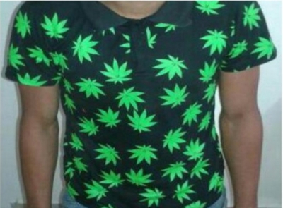 Adolescente é apreendido por camiseta de maconha