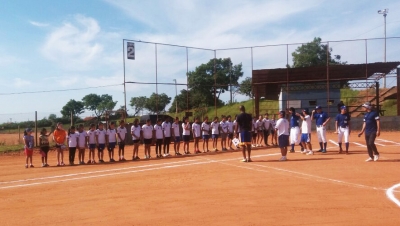 Equipe de Universidade do Japão é atração em Marília