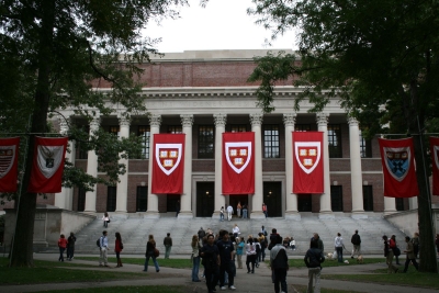 Harvard e MIT oferecem centenas de cursos on-line de graça