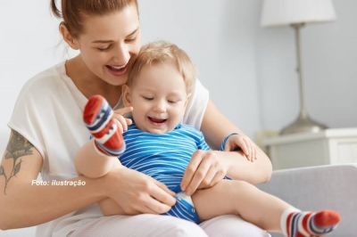 Gosta de cuidar de crianças? PAT/Marília tem vaga para babá