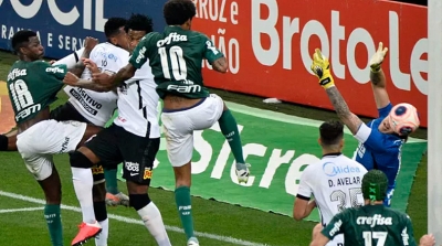 Corinthians e Palmeiras empatam no jogo de ida da final do Paulistão