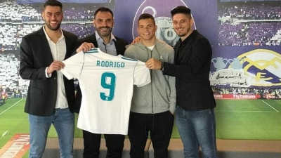 Brasileiro de 18 anos é contratado pelo Real Madrid e recebe a camisa 9