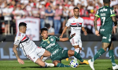 Palmeiras vence o São Paulo em clássico quente no Morumbi