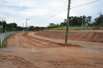 Interligação da Av. Cascata começa a ser asfaltada