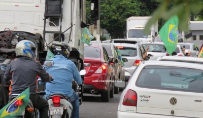 Marilienses fazem novo protesto para reabertura do comércio