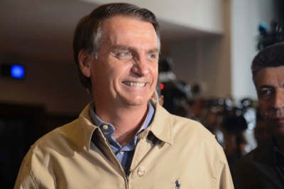 Bolsonaro pode participar de debate rápido, diz médico 