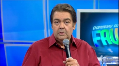 Faustão revolta web ao dizer que 