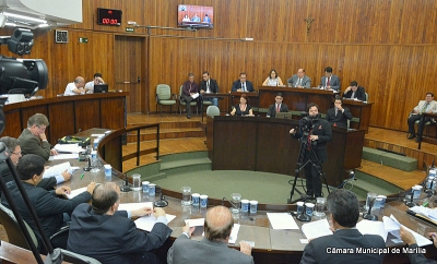 Vereadores votam 11 projetos nesta segunda