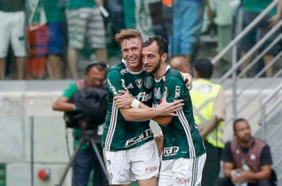 Palmeiras vence e conquista Brasileirão