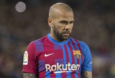 Ex-mulher de Daniel Alves se muda com os filhos do jogador para Barcelona