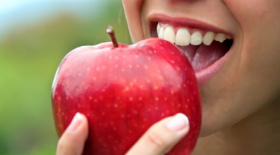 Comer maçã dá fome: é mito ou verdade? 