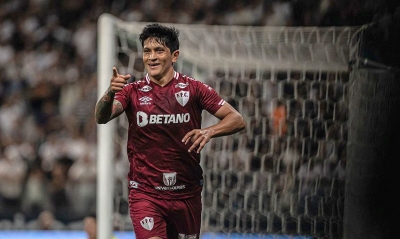 Cano decide e Fluminense derrota Corinthians em Itaquera