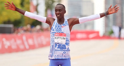 Mundo do esporte presta últimas homenagens ao maratonista Kelvin Kiptum