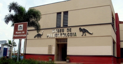 Museu de Paleontologia de Marília recebe óculos de realidade virtual