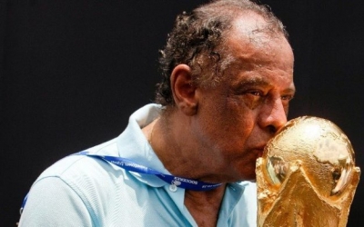 Morre Carlos Alberto Torres, o maior dos capitães do futebol brasileiro