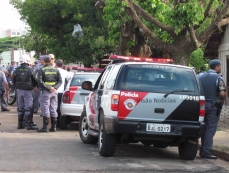 TIROS: Pai e filho morrem               após confronto com a Polícia