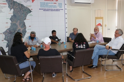 Após manifestação, Prefeitura de Marília abre negociação com servidores