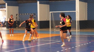 Nove atletas são pré-selecionadas em “peneirão” de Futsal