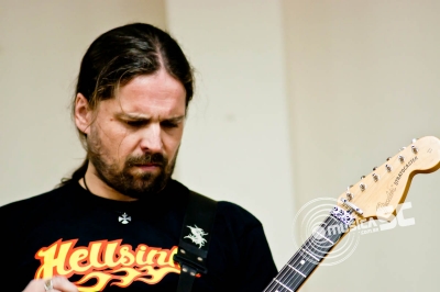 Guitarrista do Sepultura coordena workshop gratuito em Marília