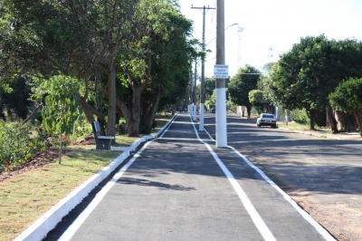 Prefeitura de Marília entrega revitalização de pista de cooper na zona norte 