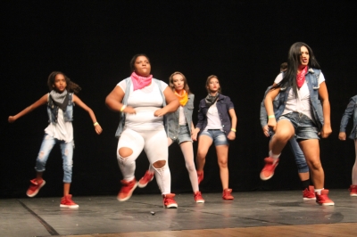 Festival Livre de Dança acontece neste domingo no Teatro Municipal