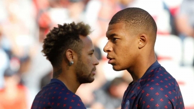 Federação Francesa suspende Mbappé e abre investigação contra Neymar