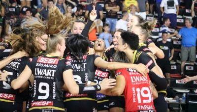 Em jogo emocionante, Sesi Vôlei Bauru vence Osasco/Audax na Superliga Cimed