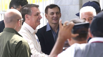 Até Bolsonaro tenta ser milionário na Mega da Virada