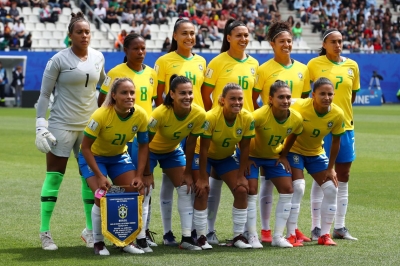 Brasil encara a Itália e busca classificação para as oitavas na Copa